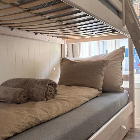 Newly Renovated In Lofoten With Free Parking And Fast Wi-fi